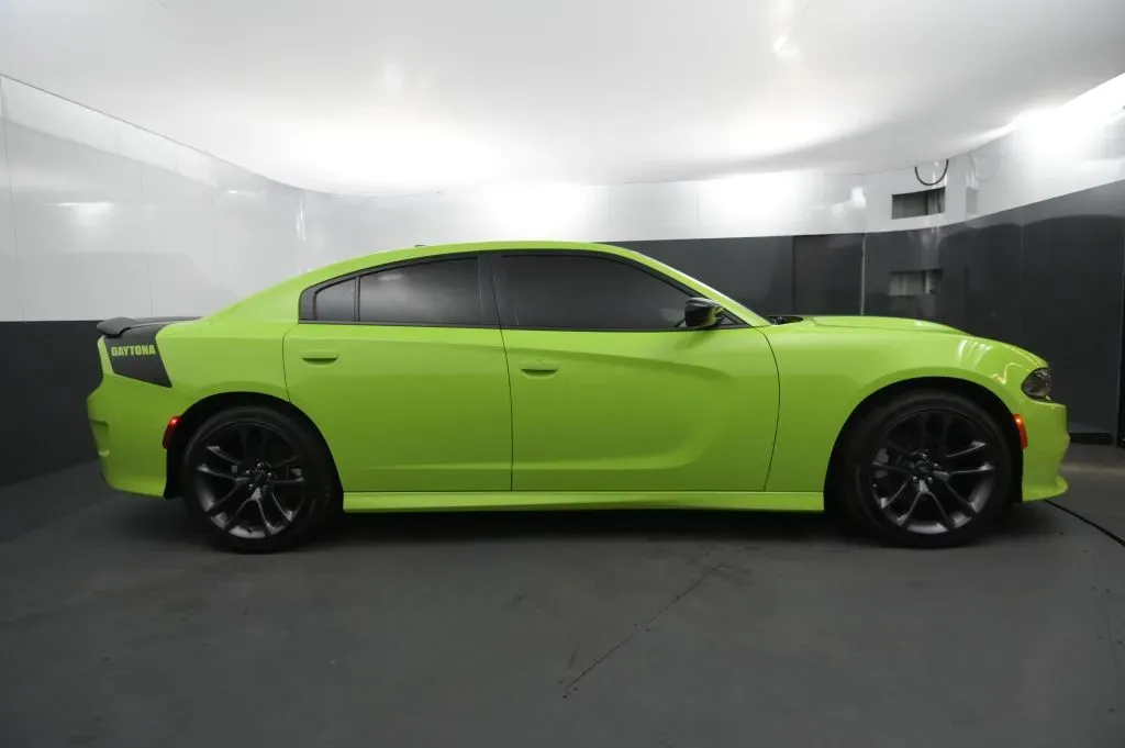 Dodge Charger photo 6
