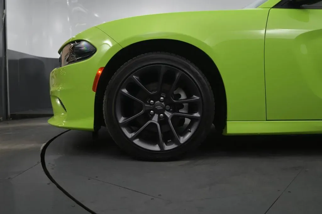 Dodge Charger photo 10