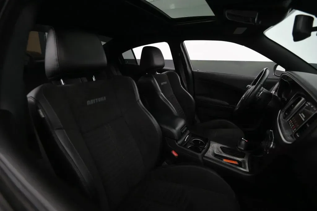 Dodge Charger photo 52