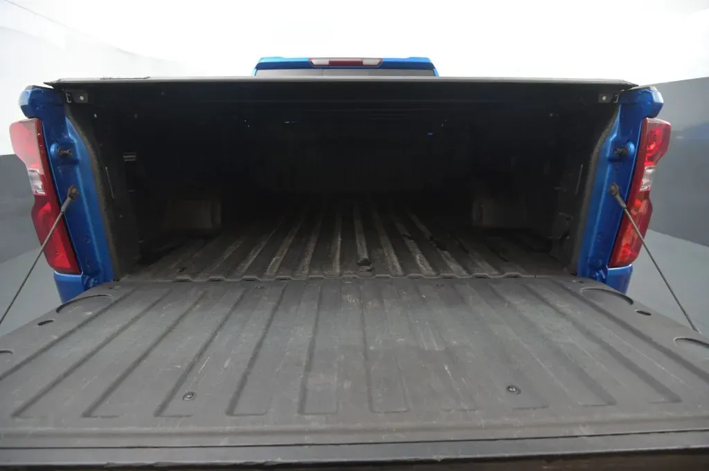 Chevrolet Silverado photo 46