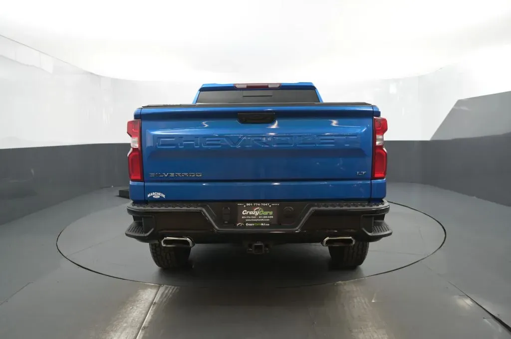 Chevrolet Silverado photo 4