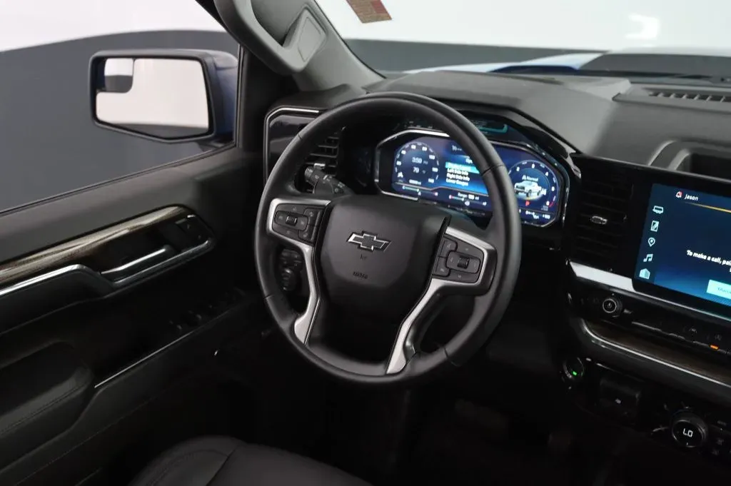Chevrolet Silverado photo 34