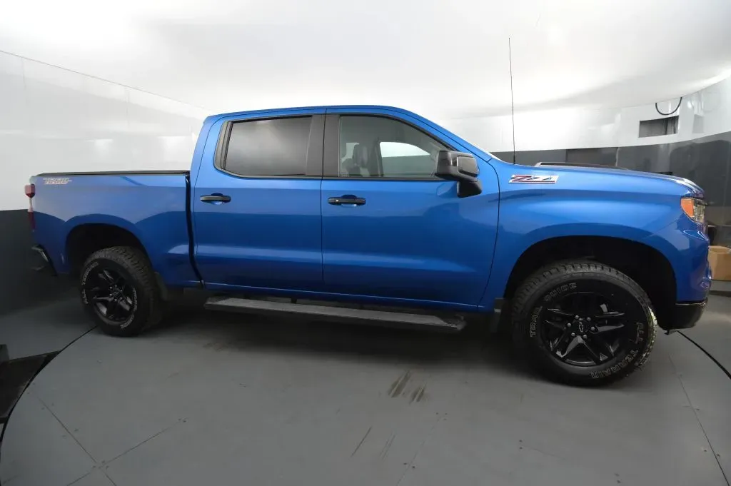 Chevrolet Silverado photo 6