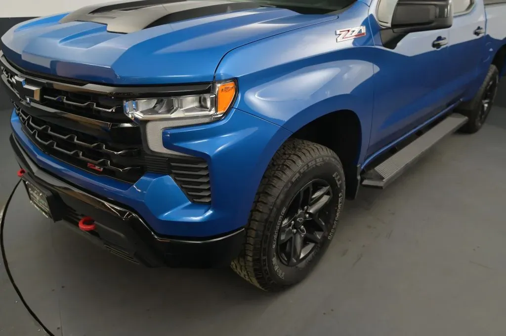 Chevrolet Silverado photo 9