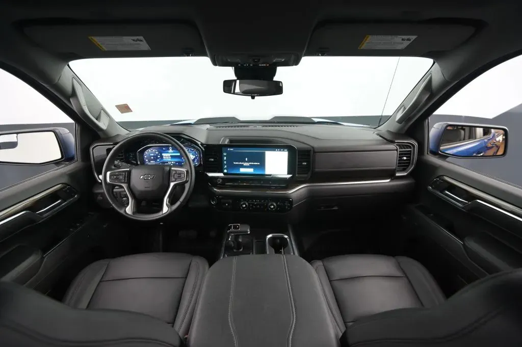 Chevrolet Silverado photo 30