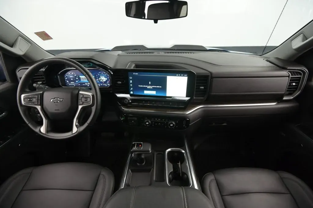 Chevrolet Silverado photo 31