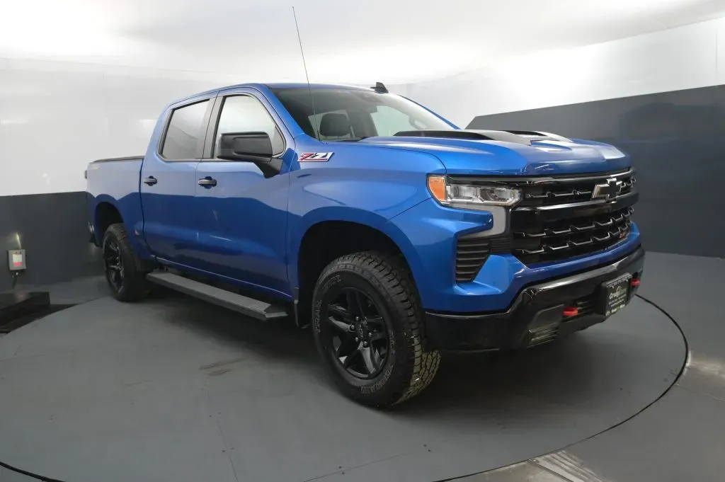 Chevrolet Silverado photo 7