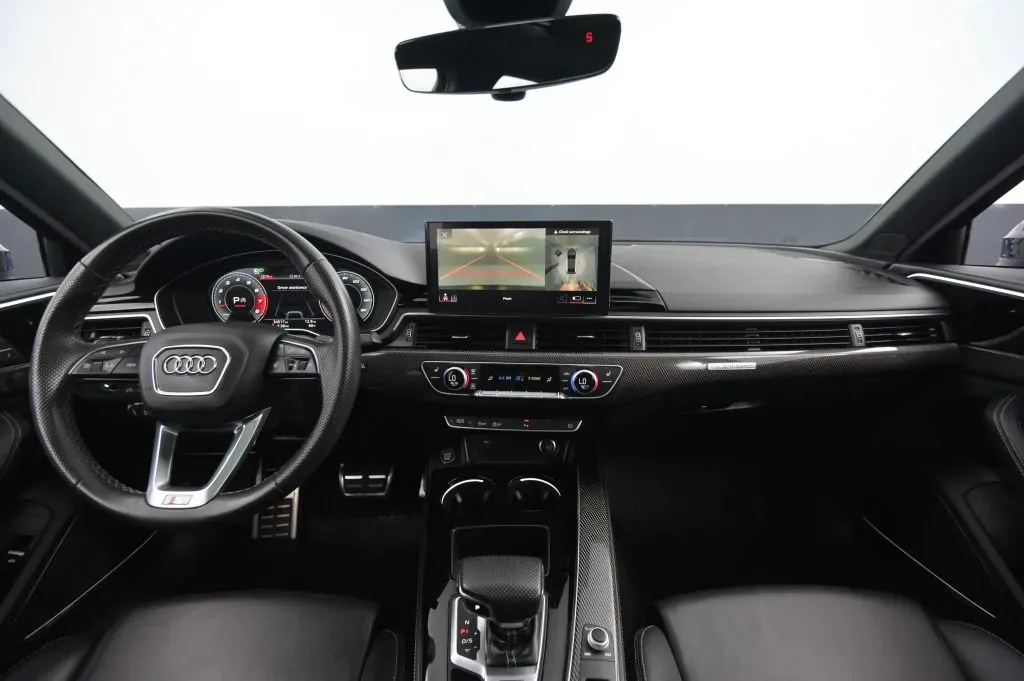 Audi S4 photo 31
