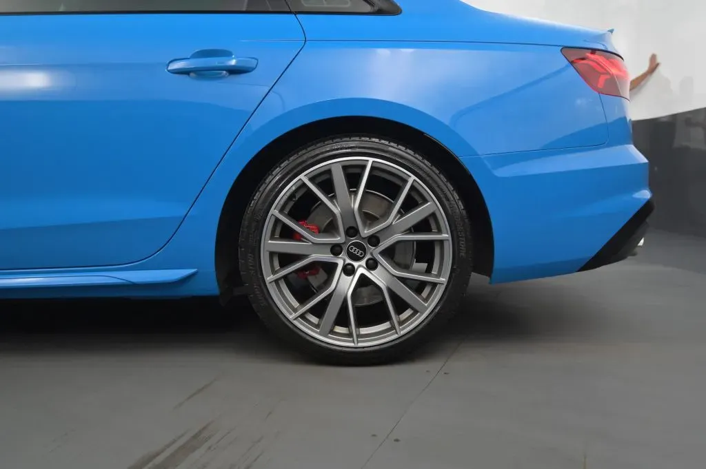 Audi S4 photo 15