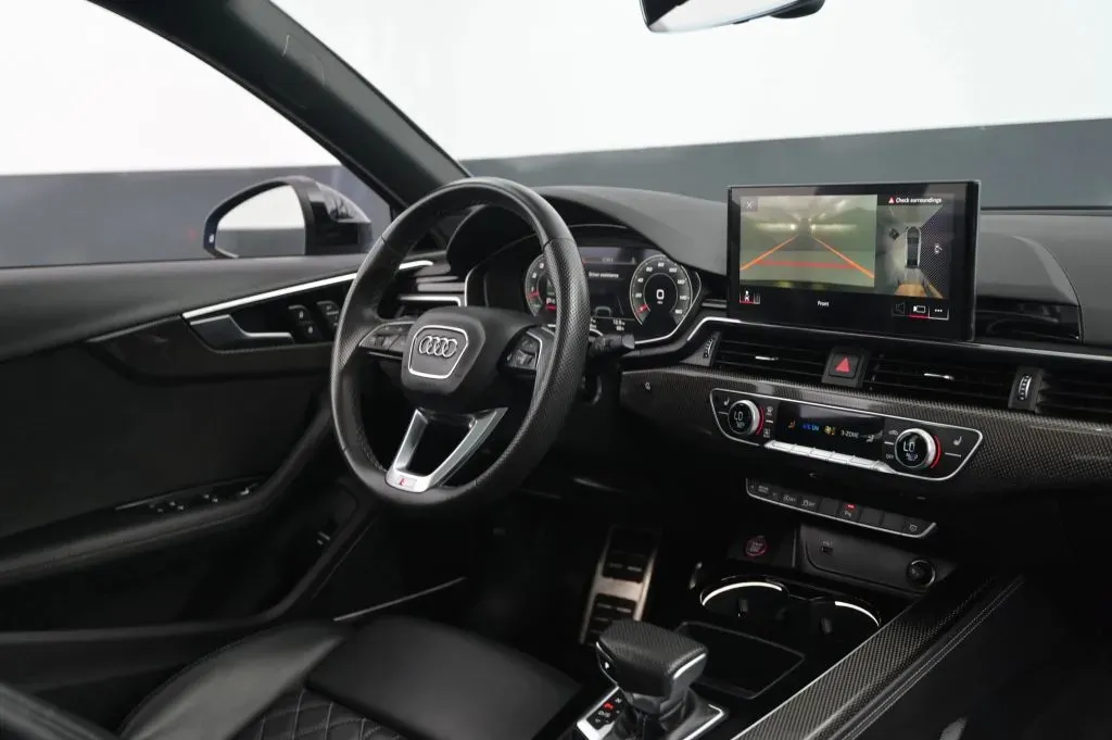 Audi S4 photo 47