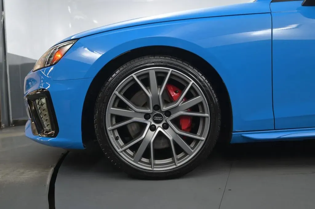 Audi S4 photo 11