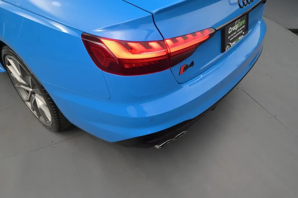 Audi S4 photo 16