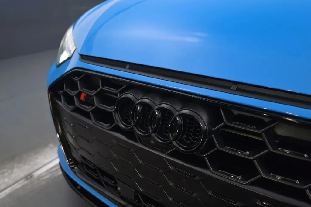 Audi S4 photo 9