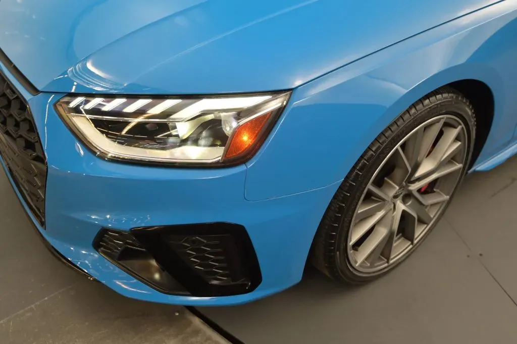 Audi S4 photo 10