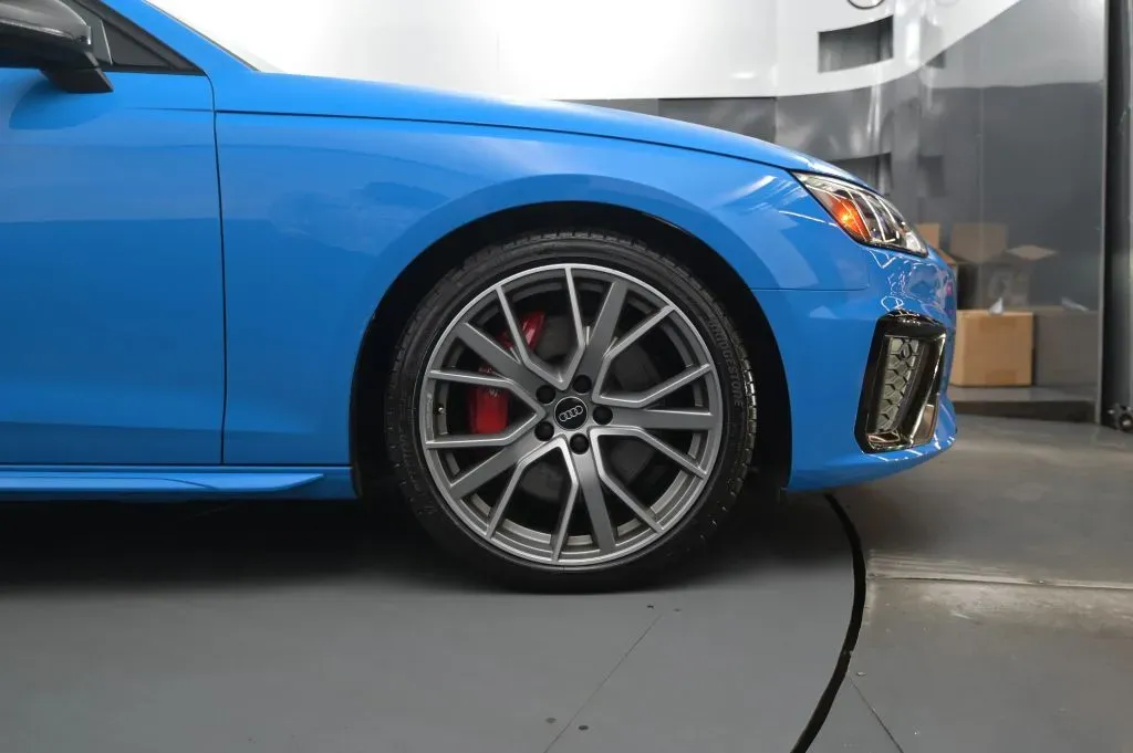 Audi S4 photo 19