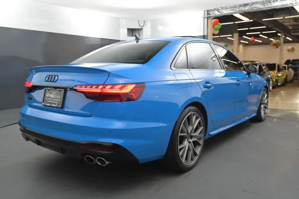 Audi S4 photo 5