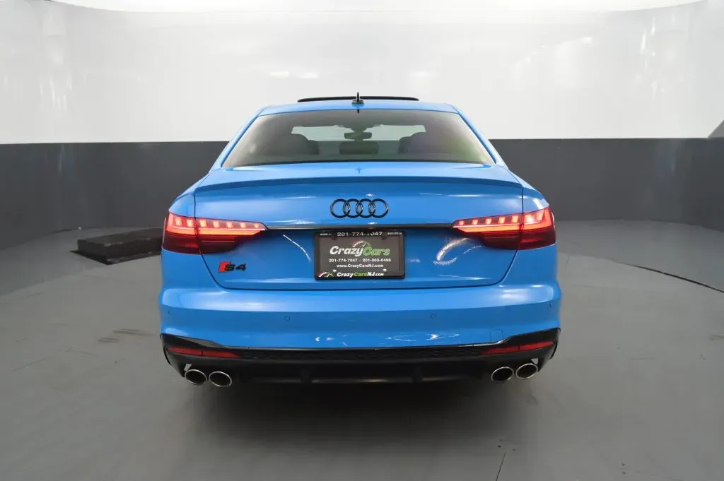 Audi S4 photo 4