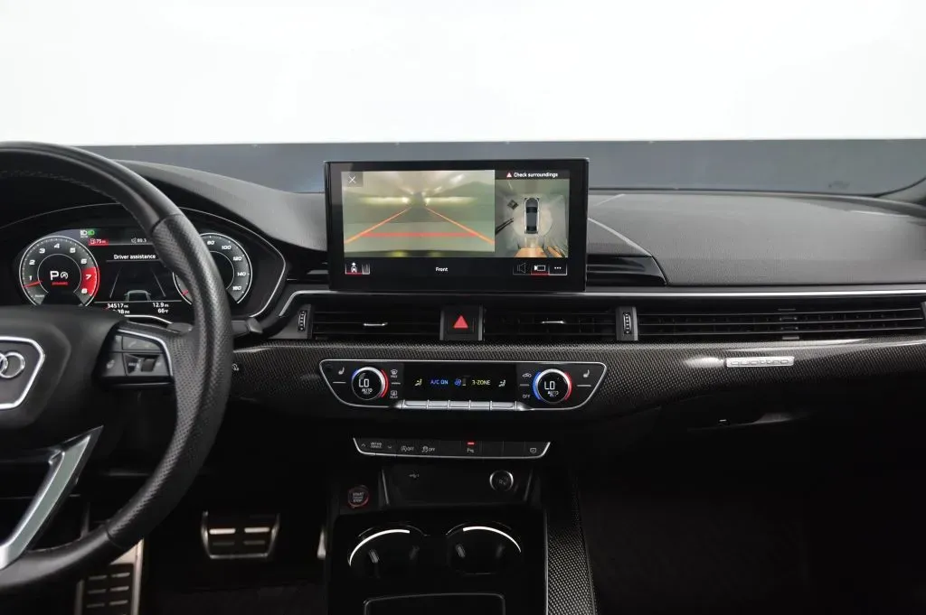 Audi S4 photo 32