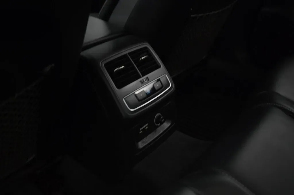 Audi S4 photo 44