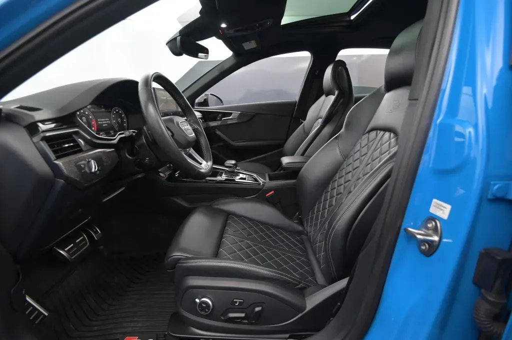 Audi S4 photo 38