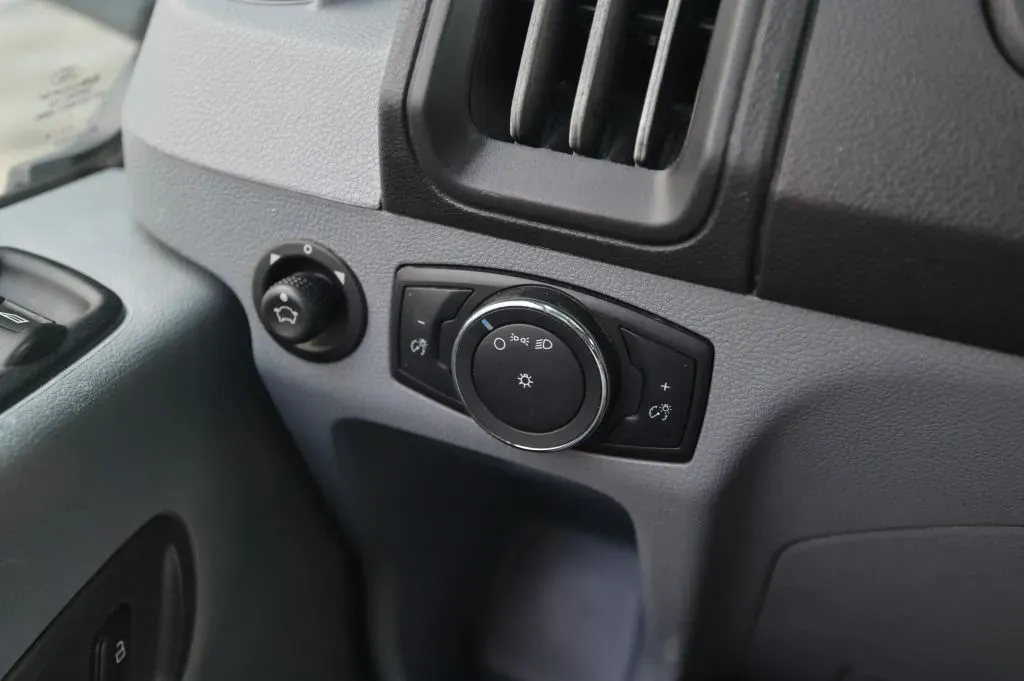 Ford Transit photo 29