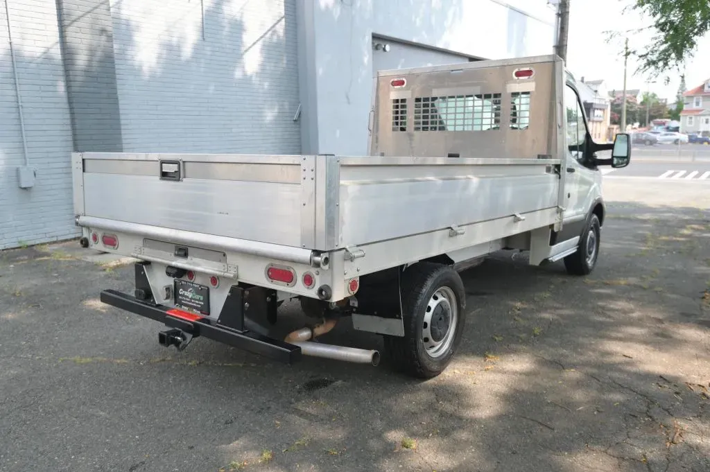 Ford Transit photo 5