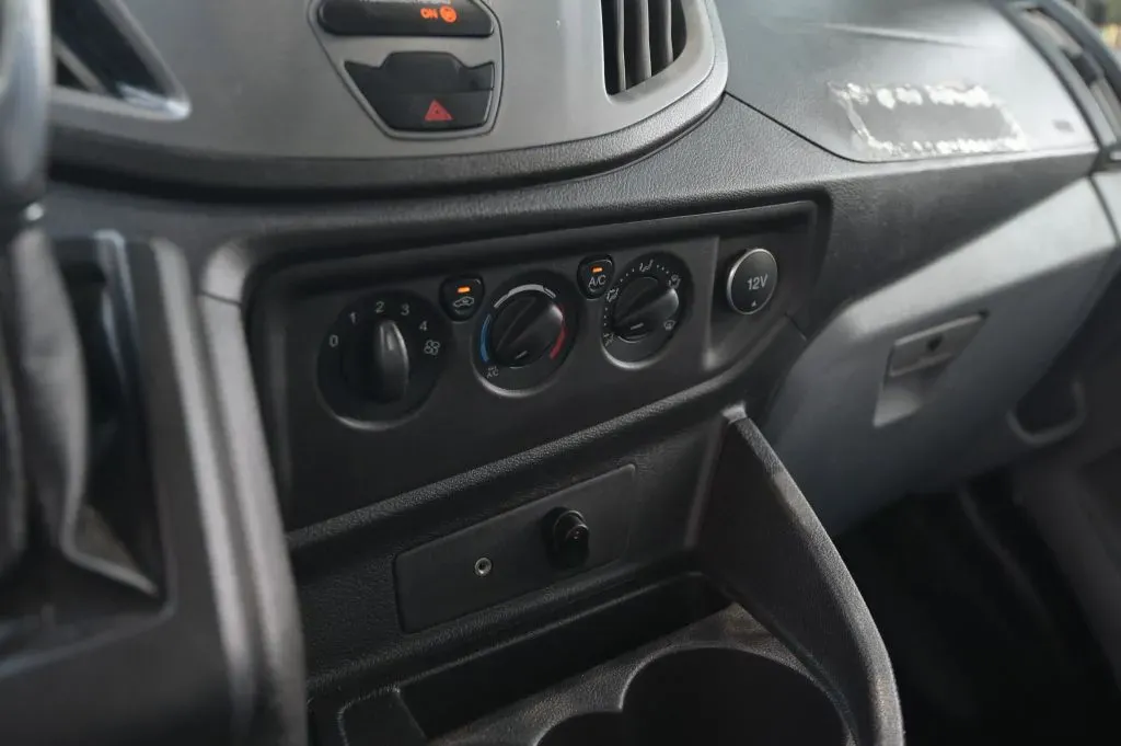 Ford Transit photo 32