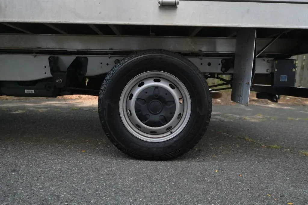 Ford Transit photo 13
