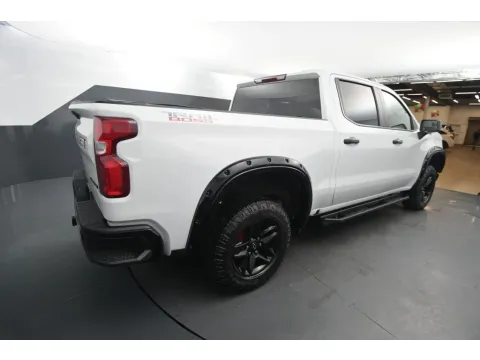 More photos of 2021 Chevrolet Silverado 1500 Crew Cab Custom Trail Boss Pickup 4D 5 3/4 ft at Crazy Cars Hillside, NJ
