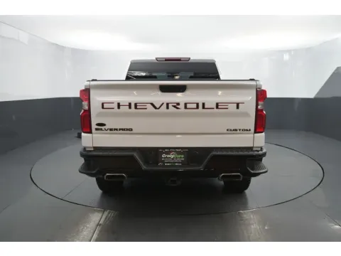 More photos of 2021 Chevrolet Silverado 1500 Crew Cab Custom Trail Boss Pickup 4D 5 3/4 ft at Crazy Cars Hillside, NJ