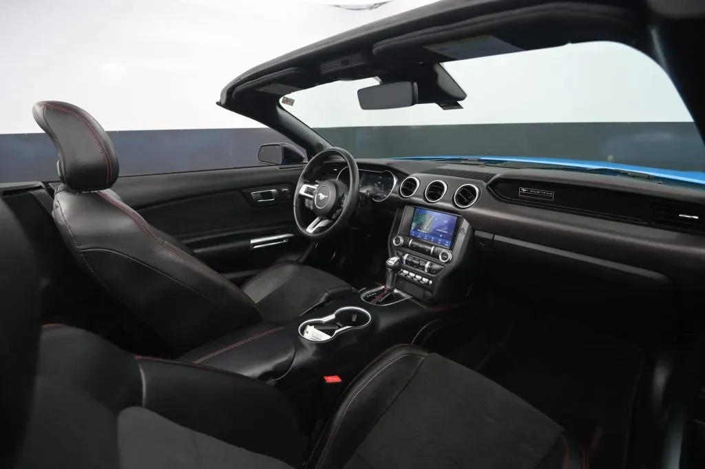 Ford Mustang photo 44