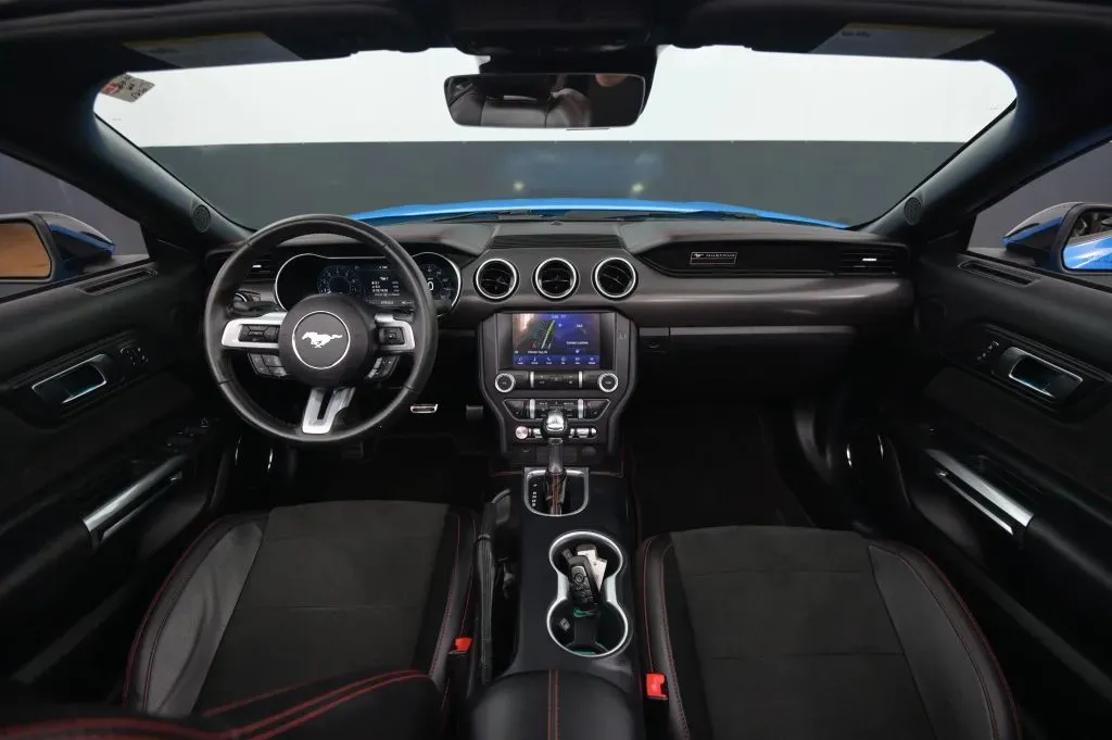 Ford Mustang photo 30