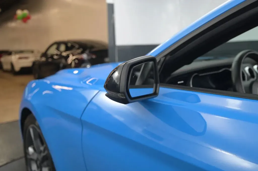 Ford Mustang photo 12