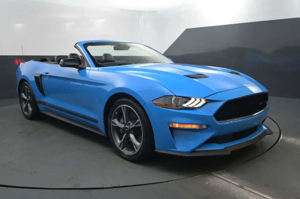 Ford Mustang photo 7
