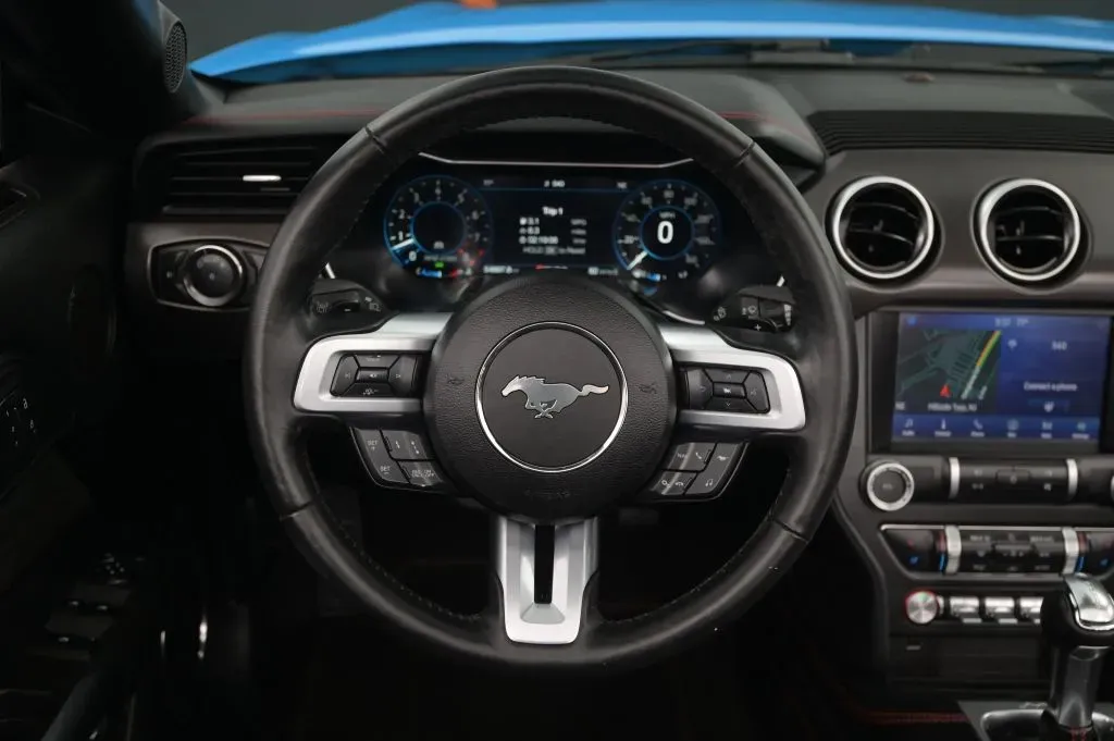 Ford Mustang photo 37