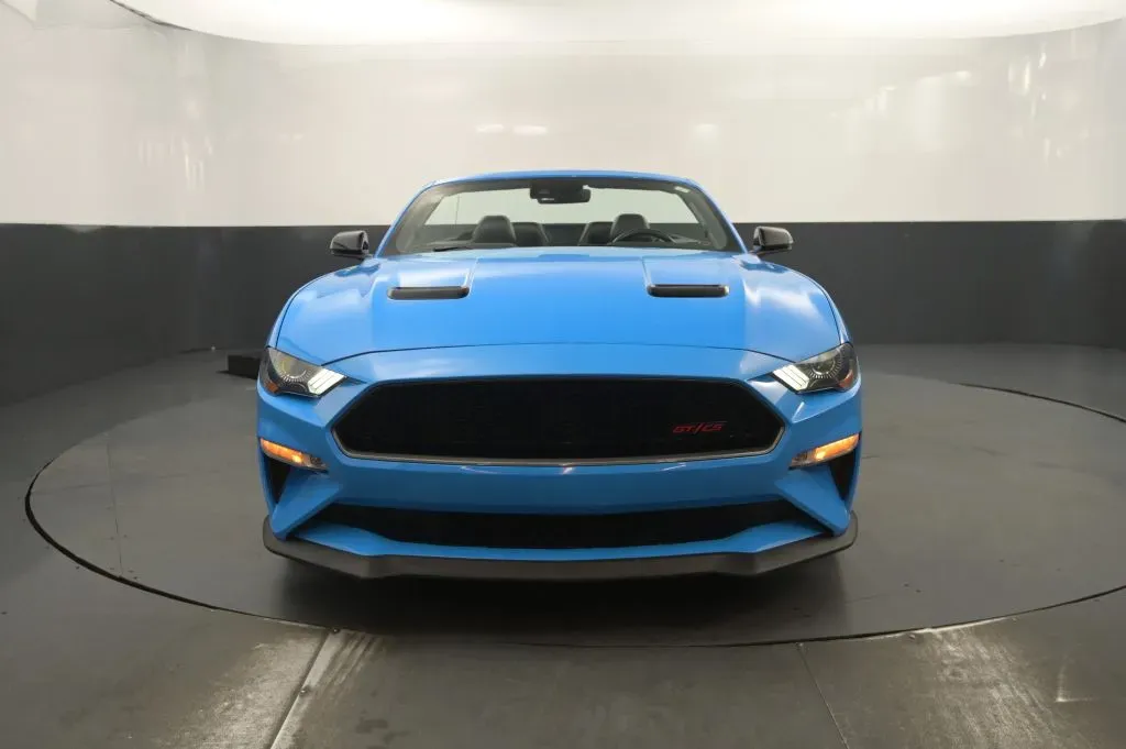 Ford Mustang photo 9