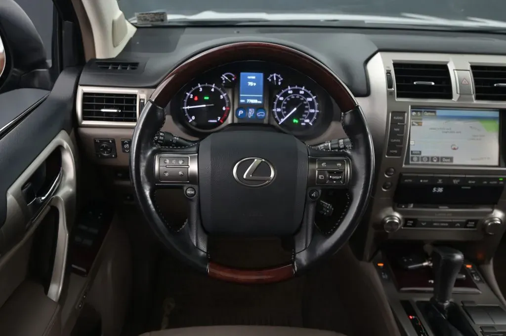 Lexus GX photo 37