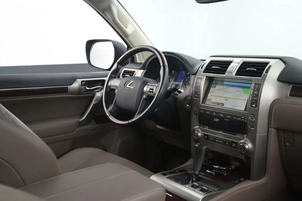 Lexus GX photo 49