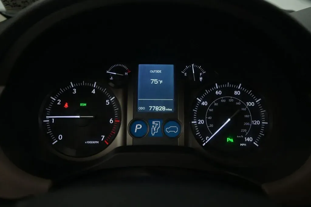 Lexus GX photo 21