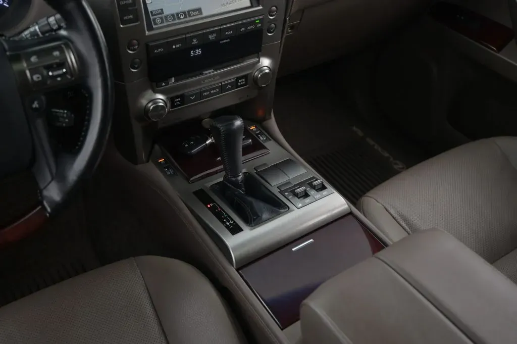 Lexus GX photo 36