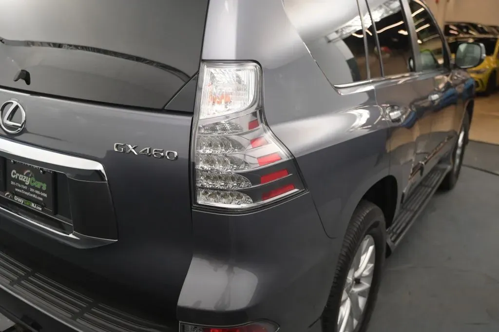 Lexus GX photo 16