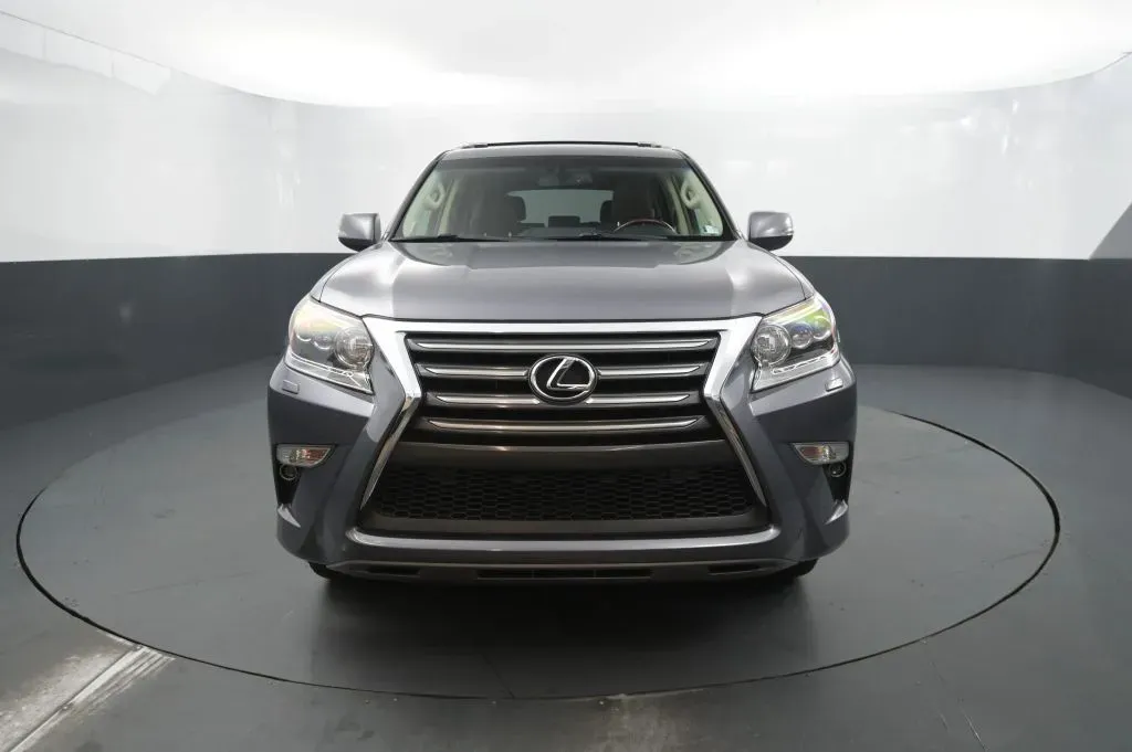 Lexus GX photo 9