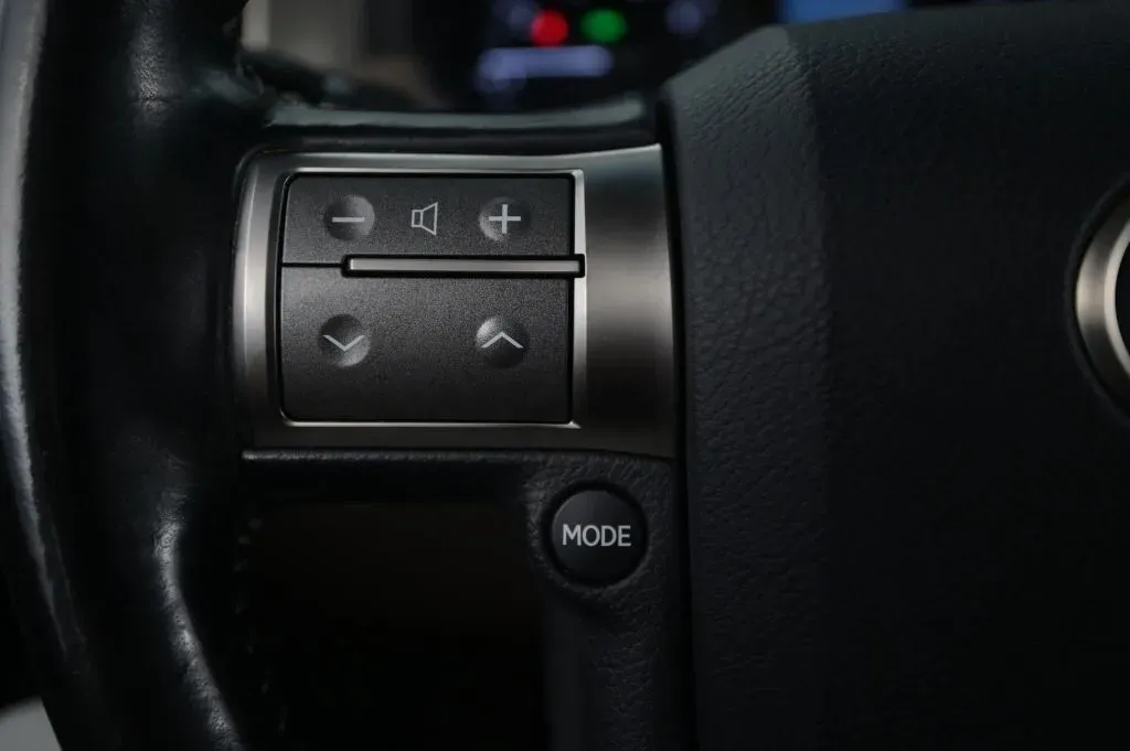 Lexus GX photo 22
