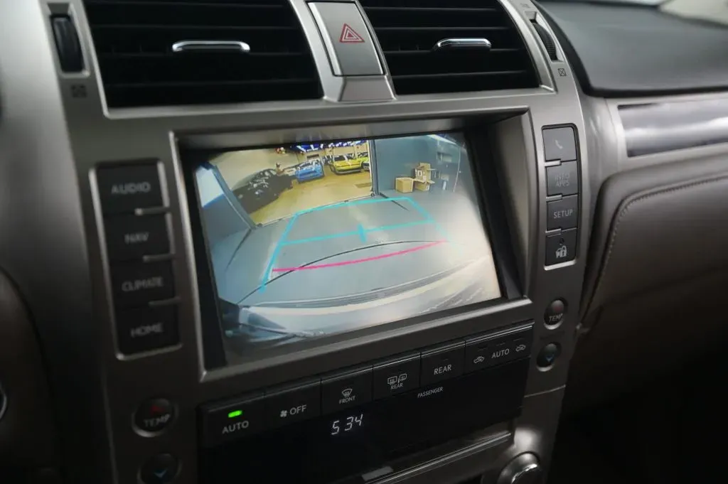 Lexus GX photo 26