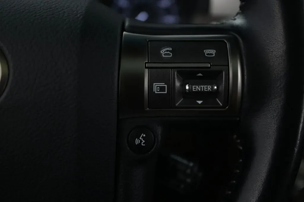 Lexus GX photo 23