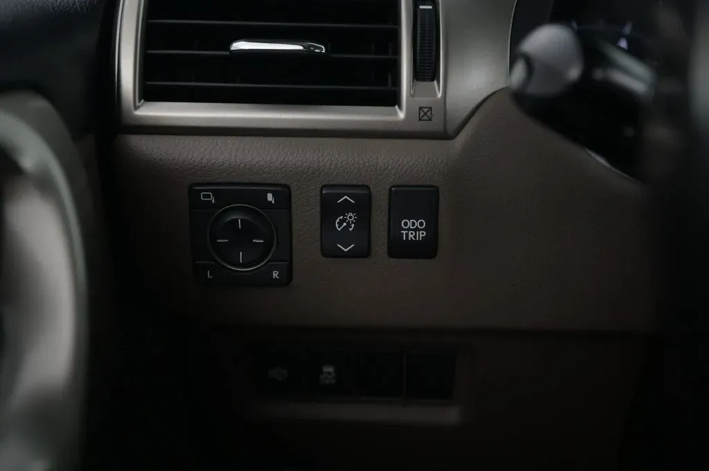 Lexus GX photo 24