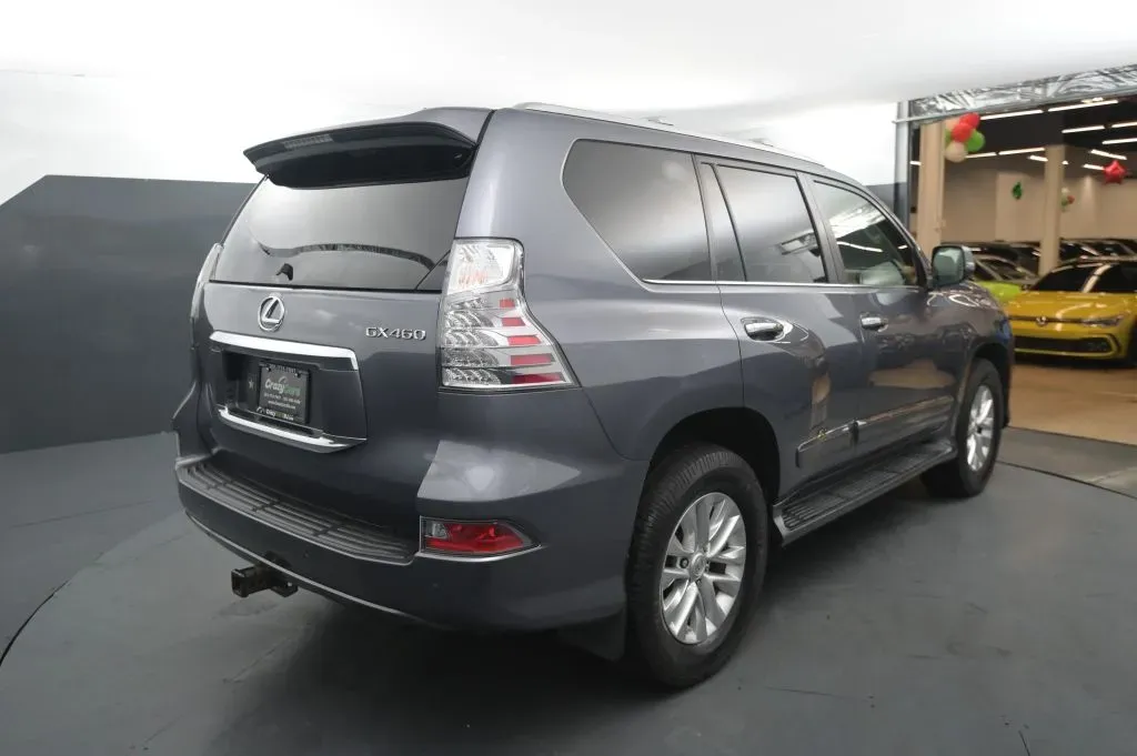 Lexus GX photo 5