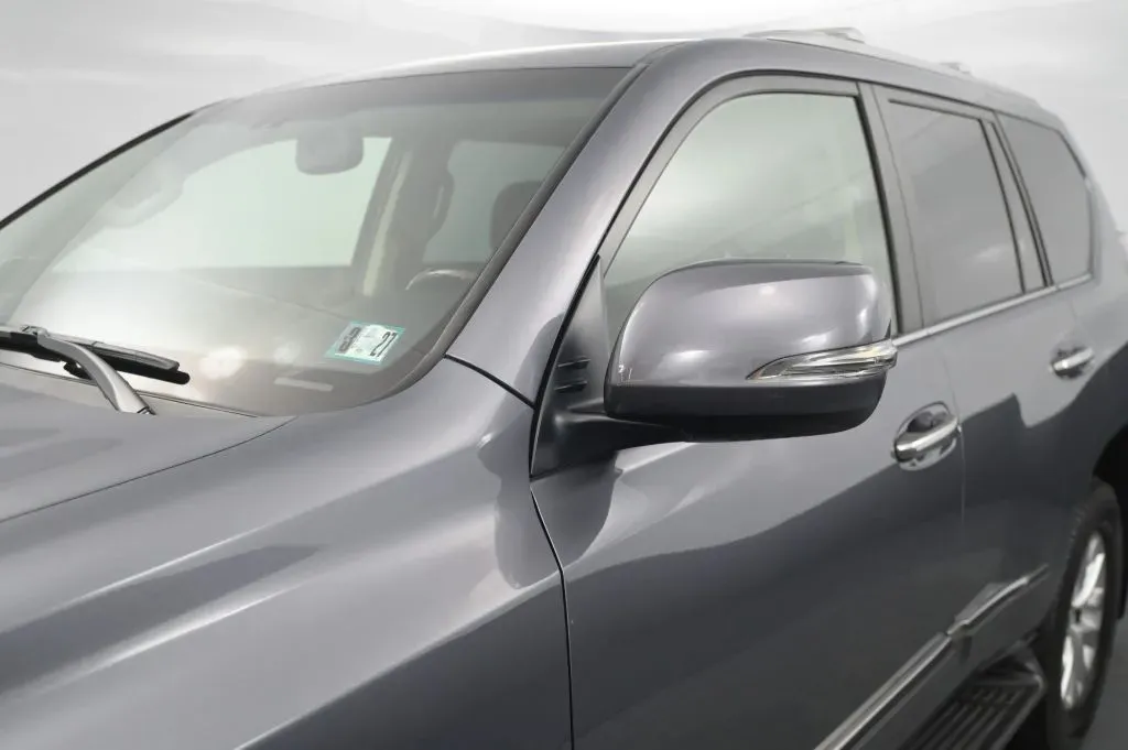 Lexus GX photo 11