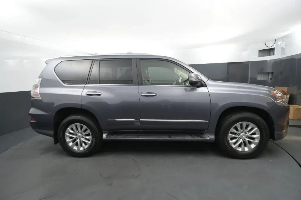 Lexus GX photo 6