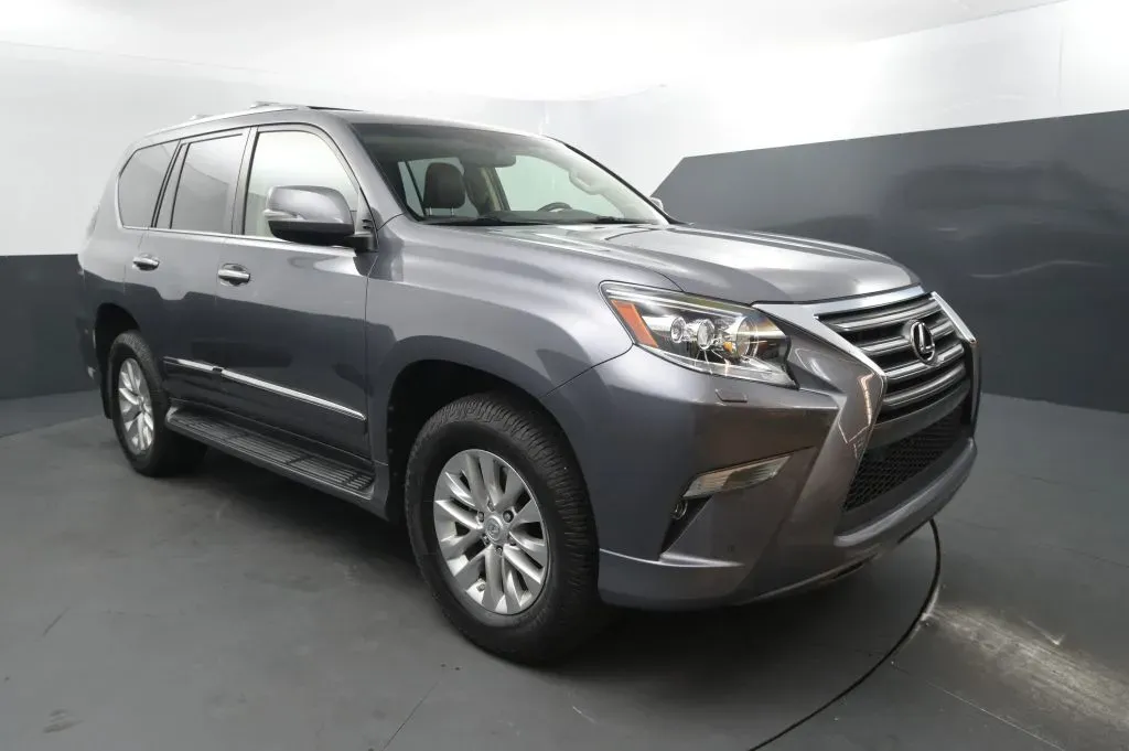 Lexus GX photo 7